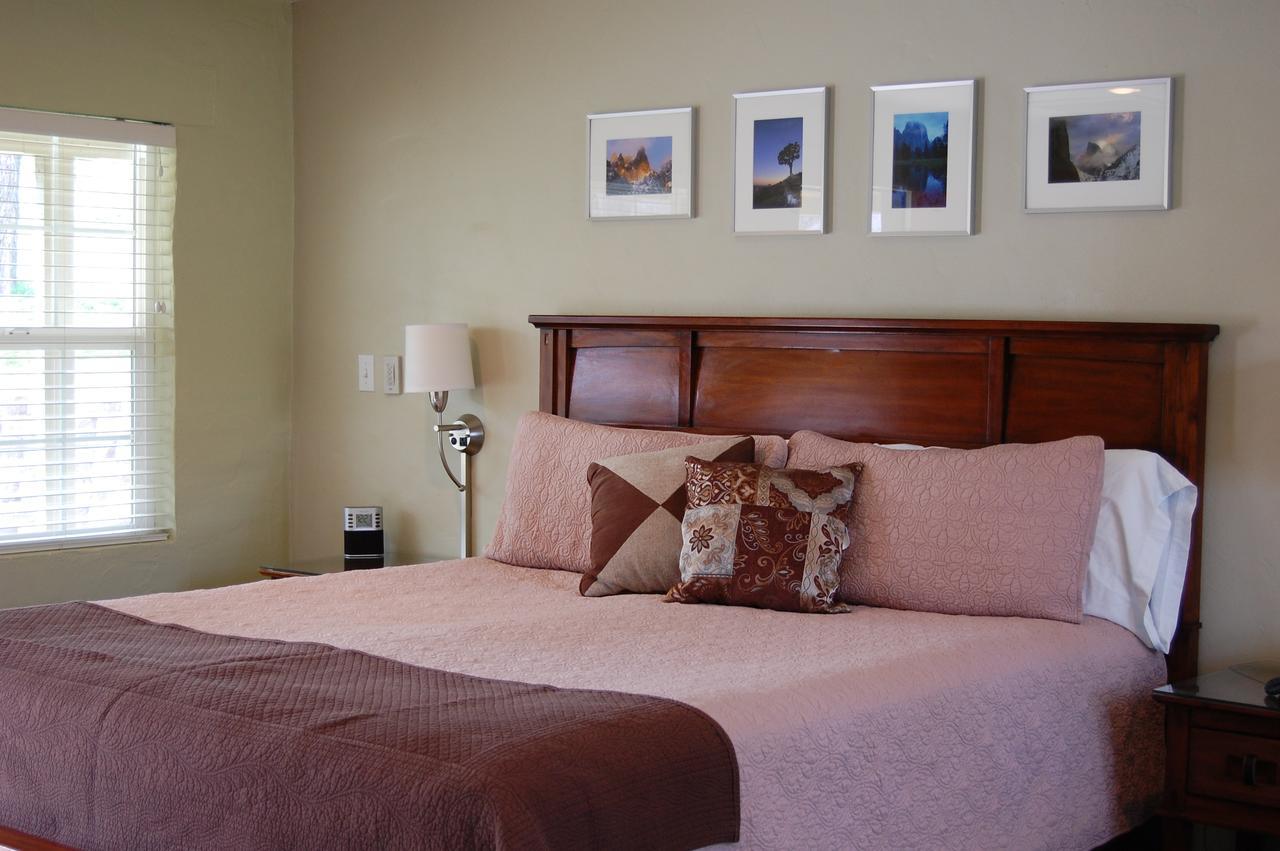 Queen'S Inn By The River Oakhurst Exteriér fotografie