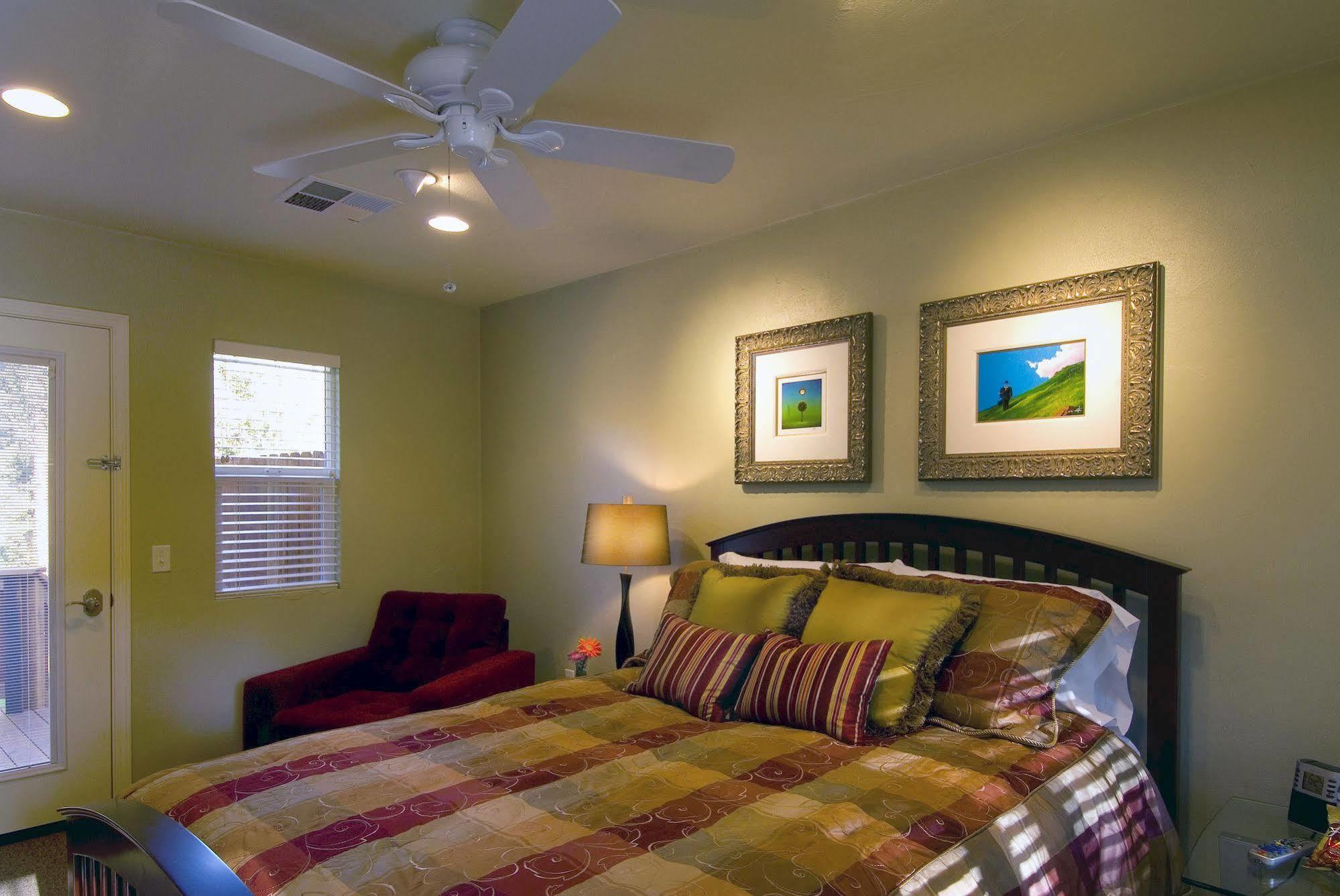 Queen'S Inn By The River Oakhurst Exteriér fotografie